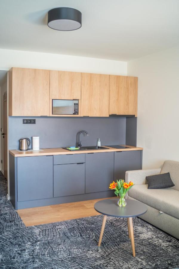 Lux Apartman V Hoteli Akvamarin เบเชนยอวา ภายนอก รูปภาพ